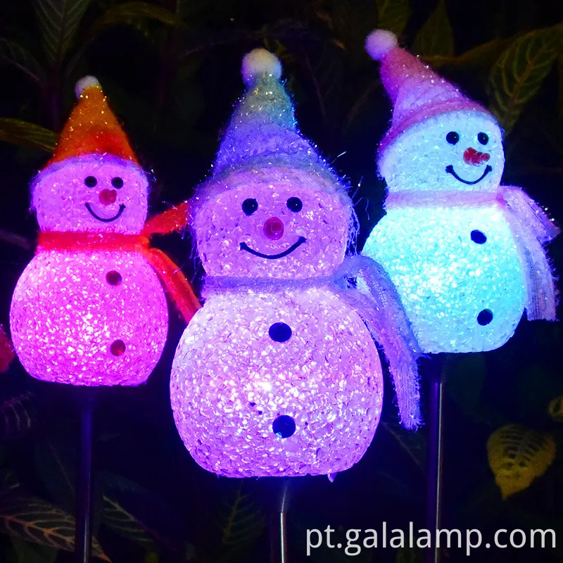 Iluminando luminárias de piso solar festivas para decoração ao ar livre